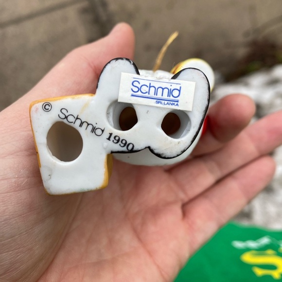 Santa Claus Figurine with Drum - Picture 2 of 7